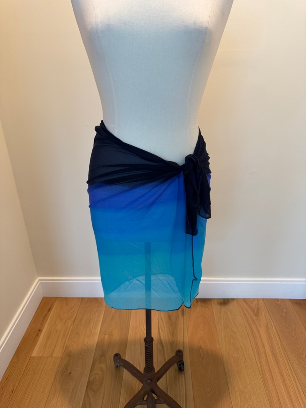 Jantzen Vintage Navy to Aqua Ombre Swim Sarong